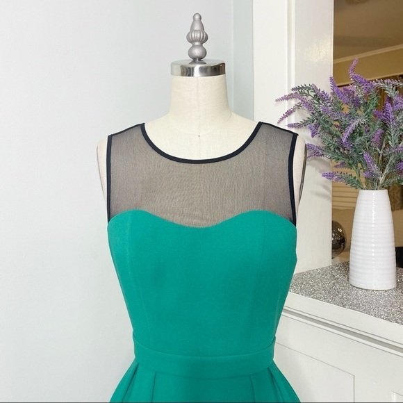 BCBGeneration Mesh Cutout Pleated Mini Party Dress Emerald Green 4 Small - Picture 3 of 12